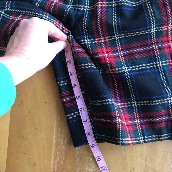 Vintage Plaid Wool High Waisted Long Shorts Red Green Tartan Christmas Large EUC - Picture 15 of 16